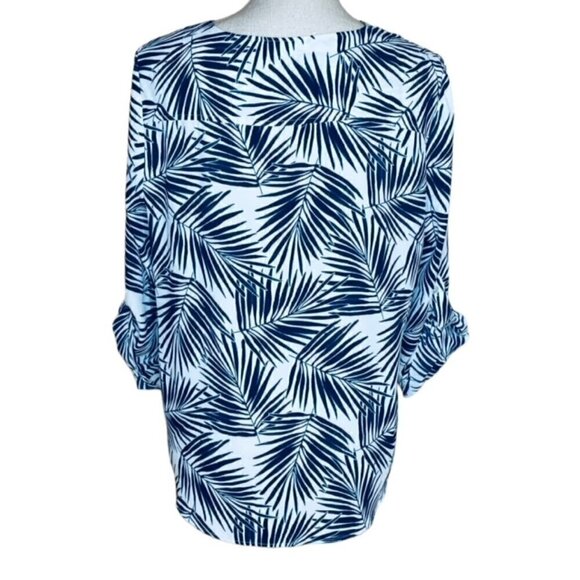 CHICO'S Caribbean Palms Tie-Front Blouse - Size Medium - Picture 5 of 9
